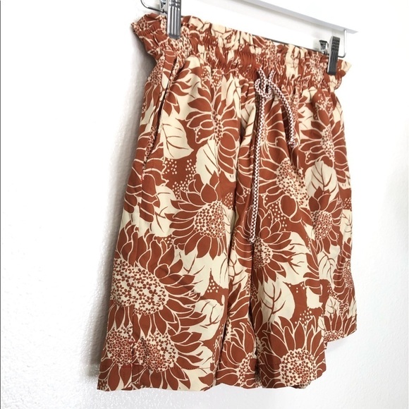 Madewell Floral High Waisted Shorts - Picture 2 of 5